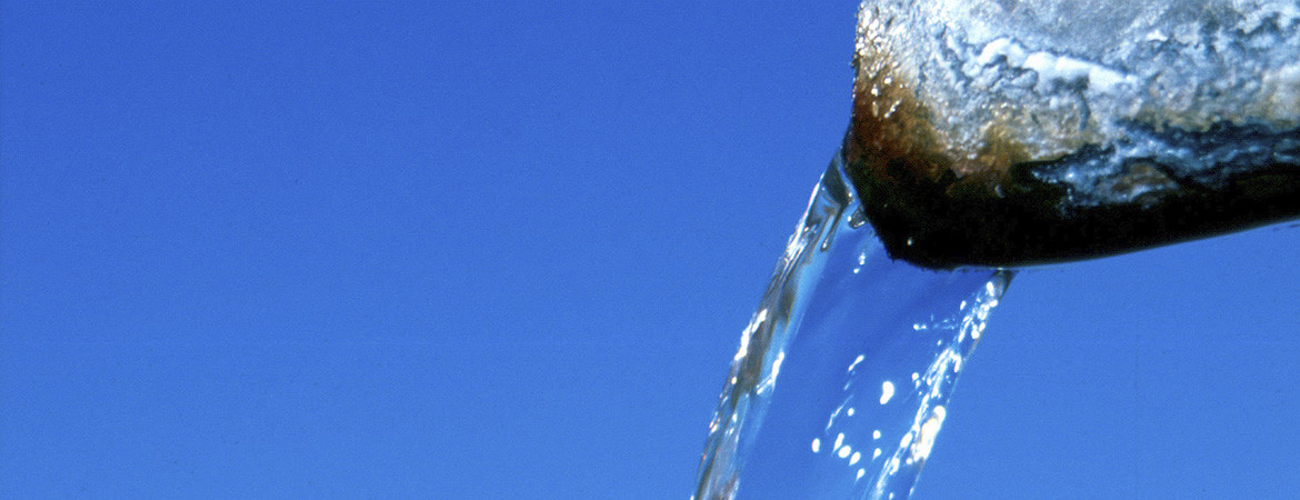 Νερό: φθηνό, κρατικό και βρώμικο; 